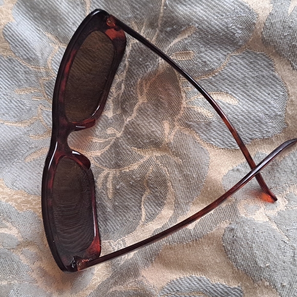 Pretty Leopard Sunglasses with Leopard Hairpin - Picture 8 of 9